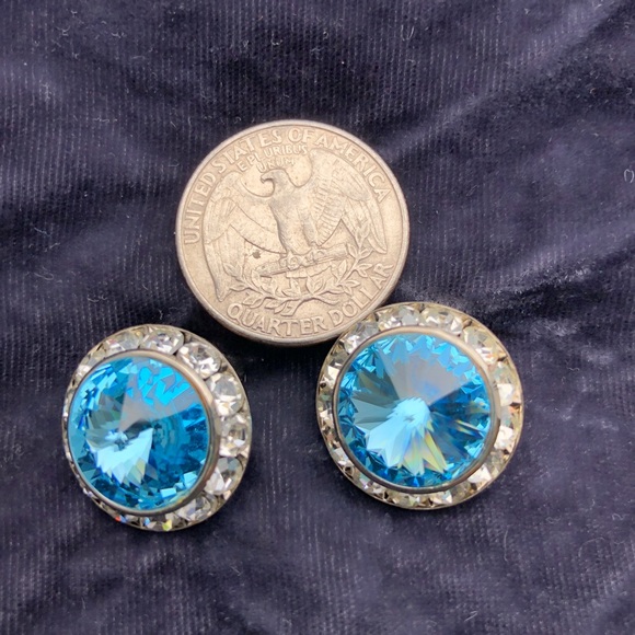 NEW Vintage clip Swarovski earrings - Picture 5 of 9